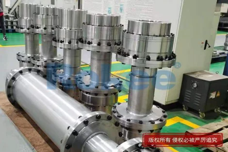 Crown Gear Coupling With Intermediate Shaft