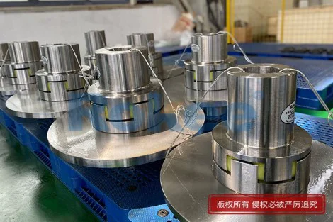 Plum-shaped Couplings